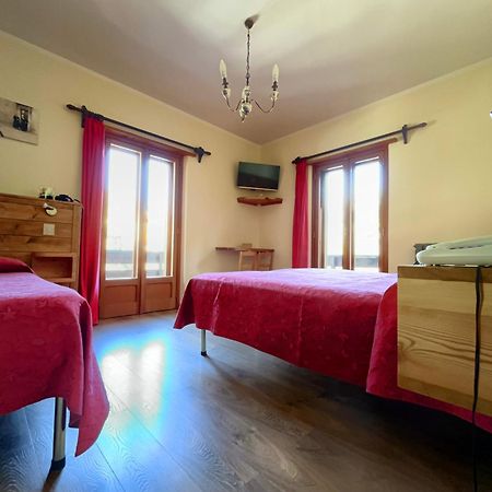 Hotel Garni Mille Pini สกันโน ภายนอก รูปภาพ