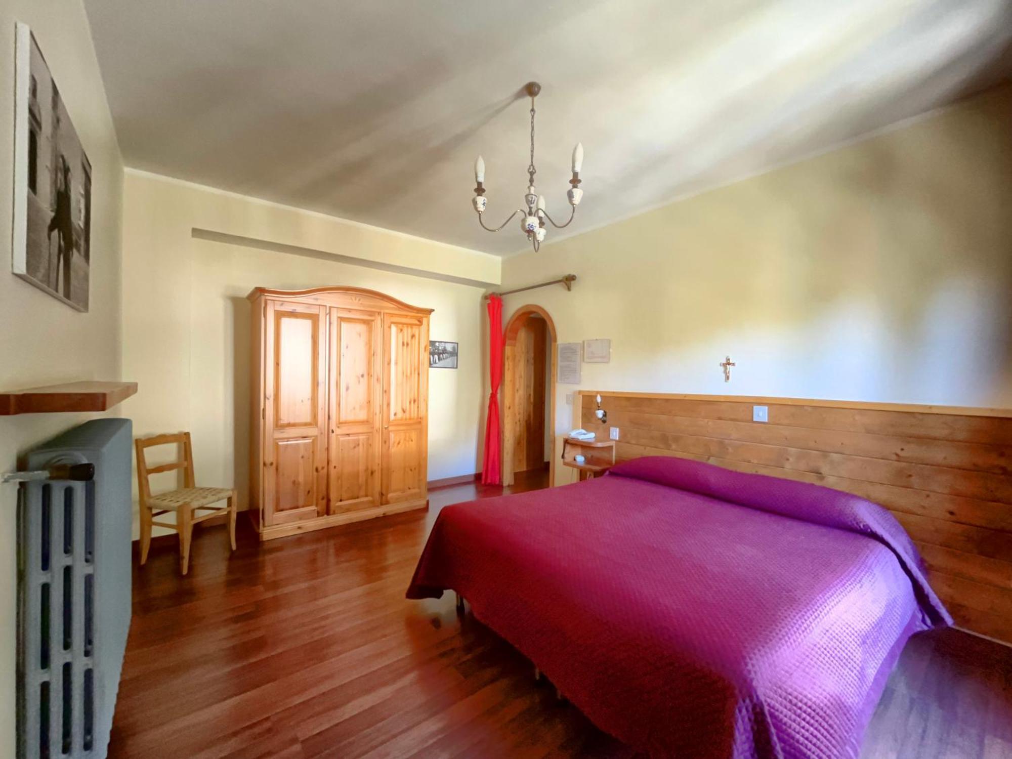 Hotel Garni Mille Pini สกันโน ภายนอก รูปภาพ