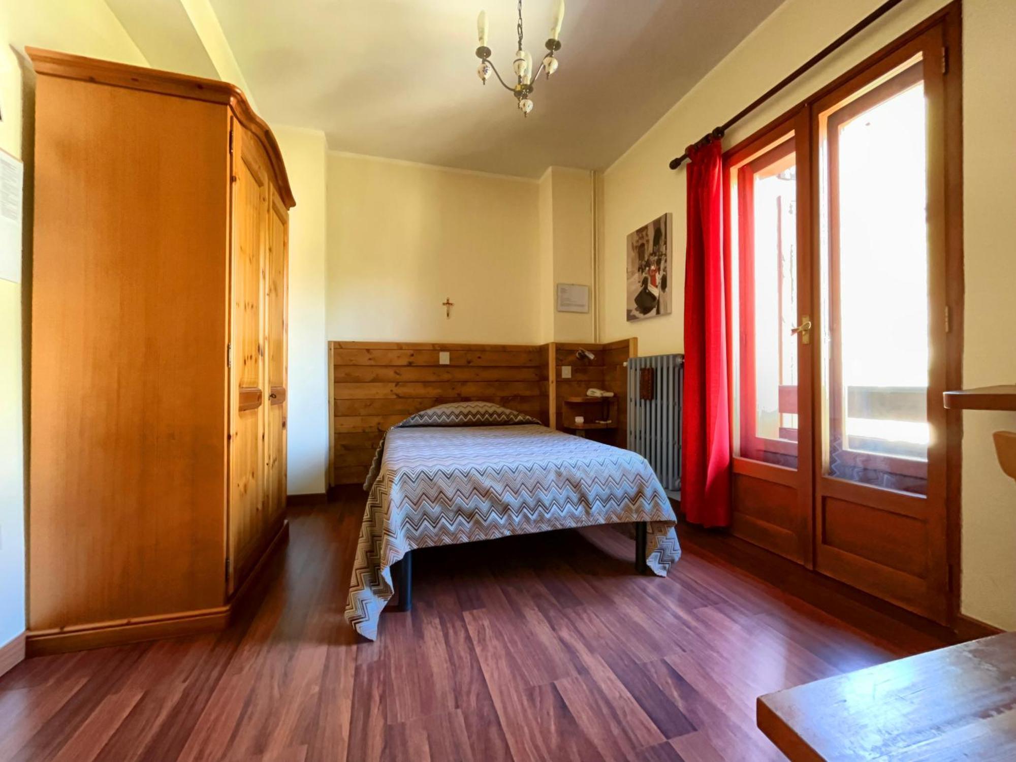 Hotel Garni Mille Pini สกันโน ภายนอก รูปภาพ